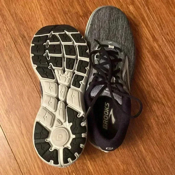 Brooks pure flow 7 women’s running sneakers size 9.5 - gray/black - Picture 6 of 9